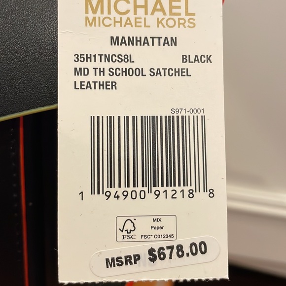 NEW! Michael Kors Purse - Picture 2 of 2